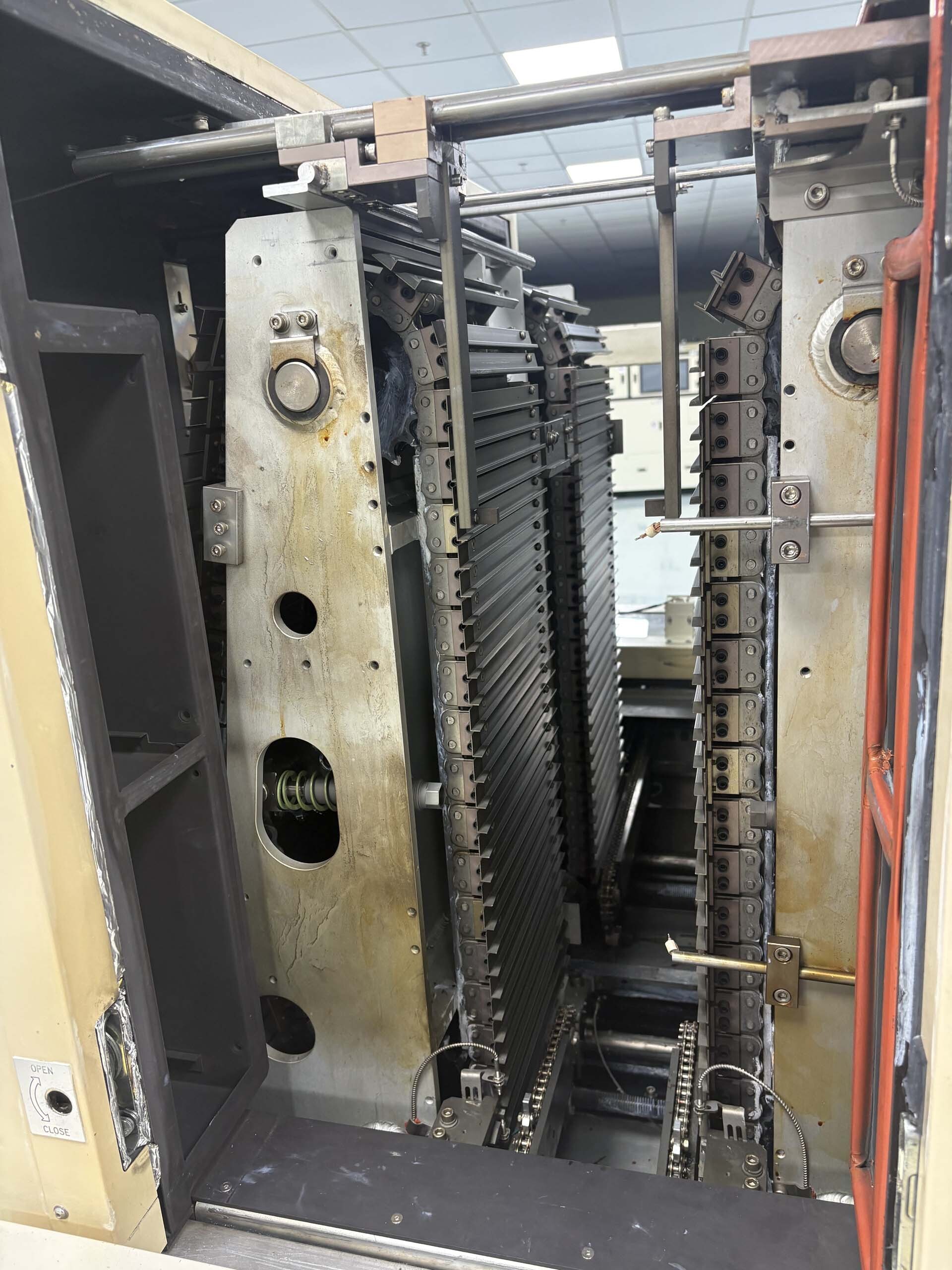 圖為 已使用的 HELLER VCO-733-4 待售