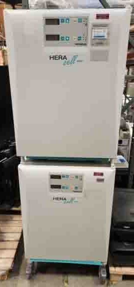 Photo Used HERAEUS / THERMO FISHER SCIENTIFIC / KENDRO Heracell 150 For Sale