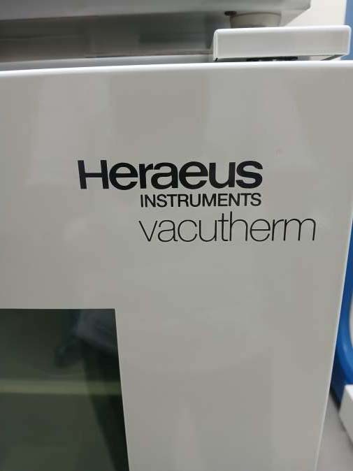 Photo Used HERAEUS VT 6060 M For Sale