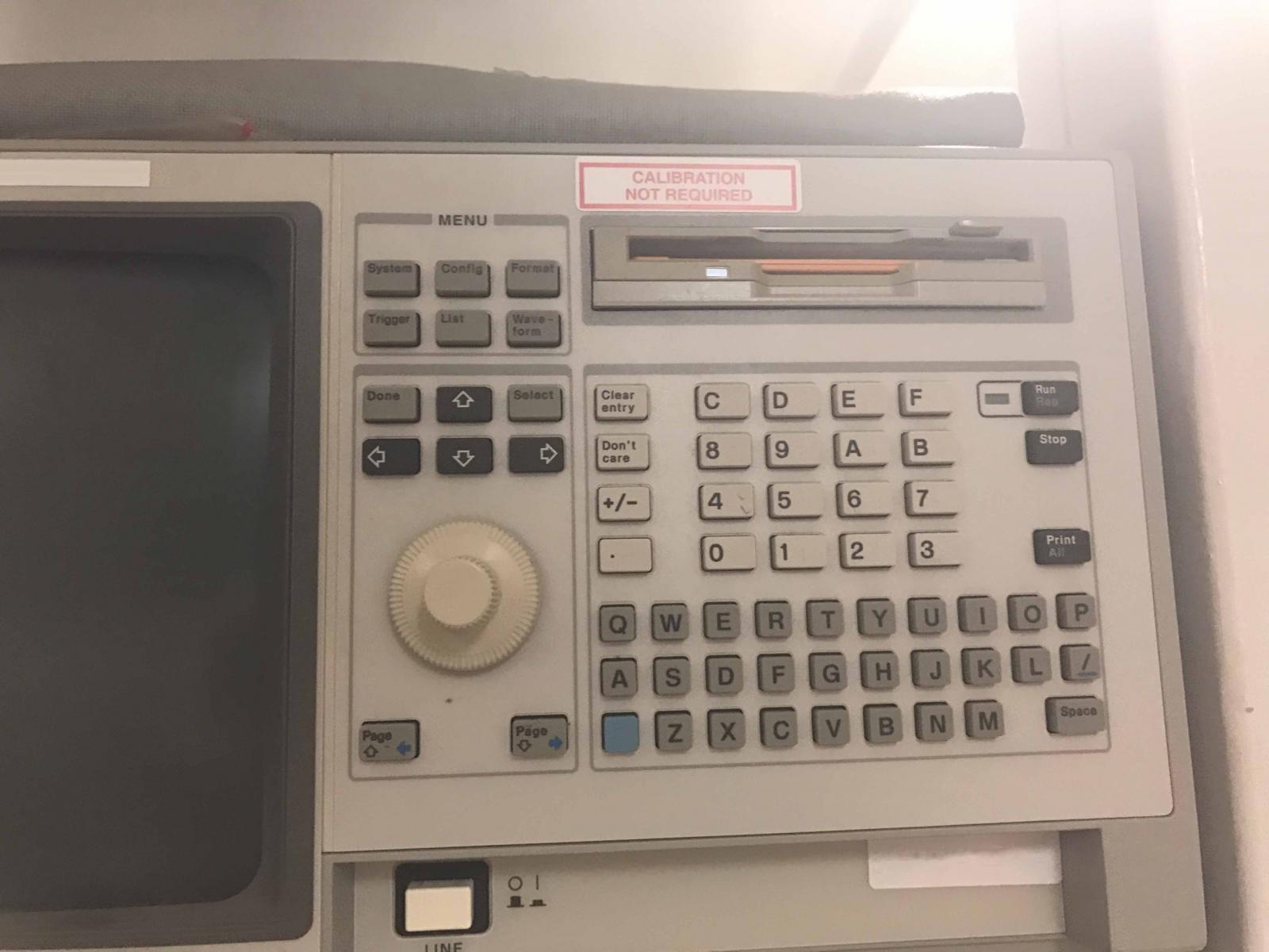 Photo Used AGILENT / HP / HEWLETT-PACKARD / KEYSIGHT 1672D For Sale