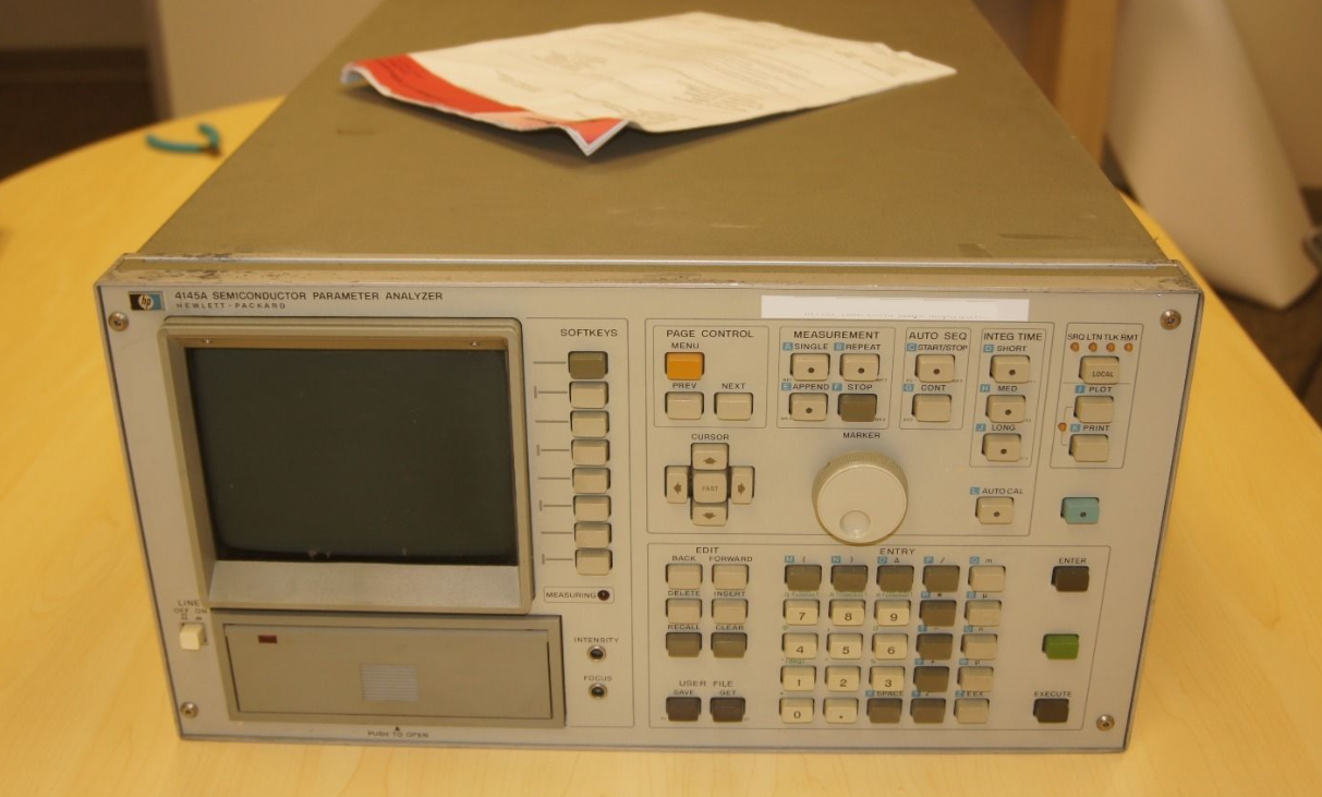 Photo Utilisé AGILENT / HP / HEWLETT-PACKARD / KEYSIGHT 4145A À vendre