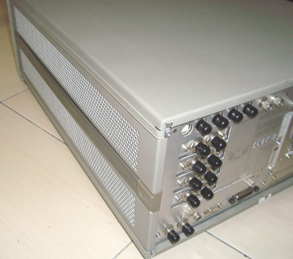 Photo Used AGILENT / HP / HEWLETT-PACKARD / KEYSIGHT 4156A For Sale