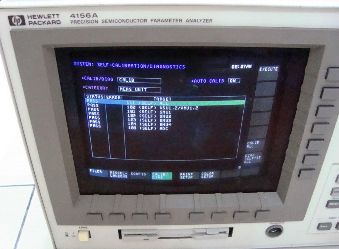 사진 사용됨 AGILENT / HP / HEWLETT-PACKARD / KEYSIGHT 4156A 판매용