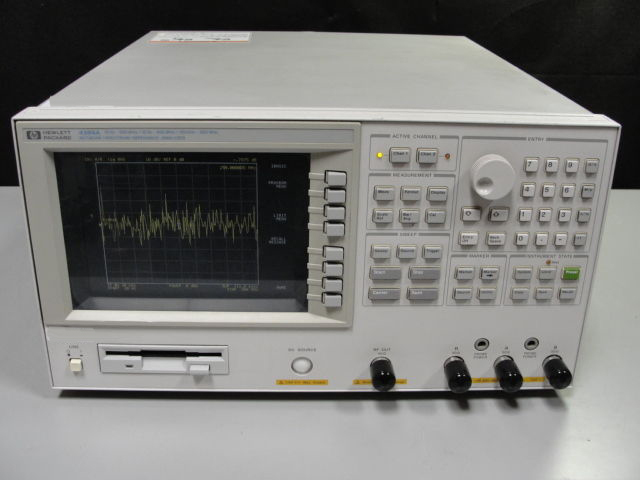 Photo Used AGILENT / HP / HEWLETT-PACKARD / KEYSIGHT 4395A For Sale