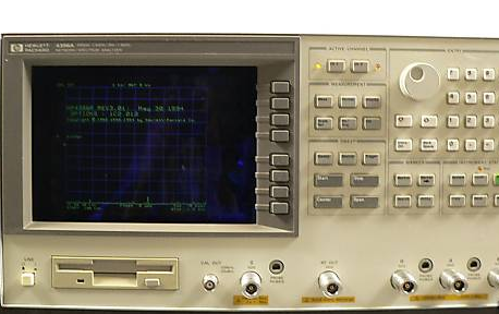 Foto Verwendet AGILENT / HP / HEWLETT-PACKARD / KEYSIGHT 4396A Zum Verkauf