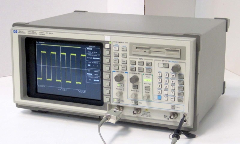 フォト（写真） 使用される AGILENT / HP / HEWLETT-PACKARD / KEYSIGHT 54520C 販売のために