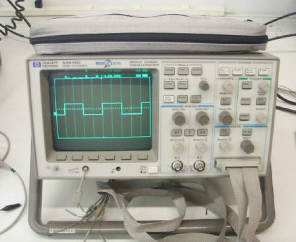 フォト（写真） 使用される AGILENT / HP / HEWLETT-PACKARD / KEYSIGHT 54645D 販売のために