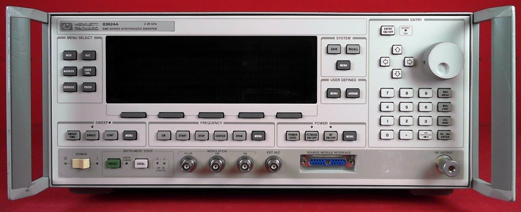 フォト（写真） 使用される AGILENT / HP / HEWLETT-PACKARD / KEYSIGHT 83624A 販売のために