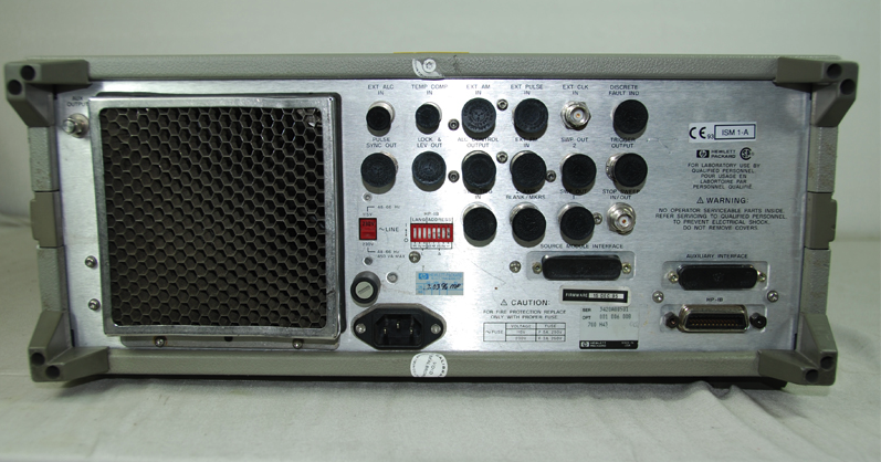 フォト（写真） 使用される AGILENT / HP / HEWLETT-PACKARD / KEYSIGHT 83630A 販売のために