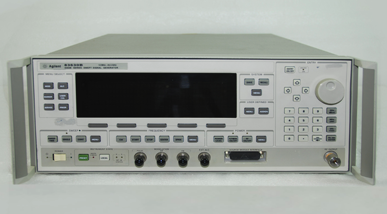 사진 사용됨 AGILENT / HP / HEWLETT-PACKARD / KEYSIGHT 83630B 판매용