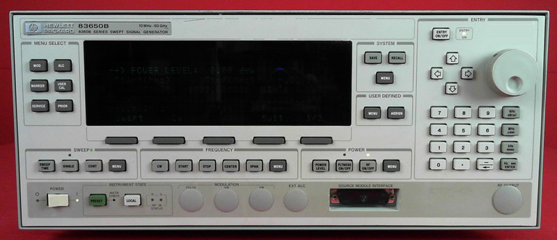 フォト（写真） 使用される AGILENT / HP / HEWLETT-PACKARD / KEYSIGHT 83650B 販売のために