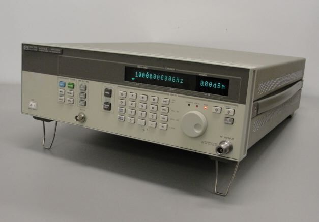 Photo Utilisé AGILENT / HP / HEWLETT-PACKARD / KEYSIGHT 83712A À vendre