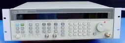 Photo Used AGILENT / HP / HEWLETT-PACKARD / KEYSIGHT 83752A For Sale