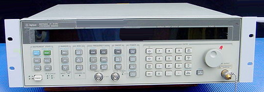 사진 사용됨 AGILENT / HP / HEWLETT-PACKARD / KEYSIGHT 83752A 판매용