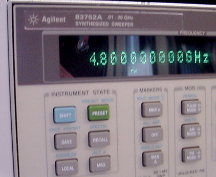 Photo Used AGILENT / HP / HEWLETT-PACKARD / KEYSIGHT 83752A For Sale