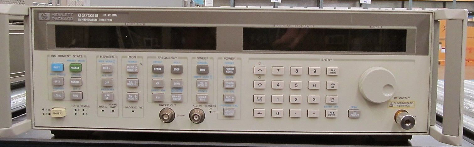 Photo Used AGILENT / HP / HEWLETT-PACKARD / KEYSIGHT 83752B For Sale