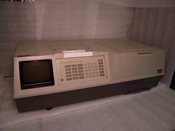 Foto Verwendet AGILENT / HP / HEWLETT-PACKARD / KEYSIGHT 8451A Zum Verkauf