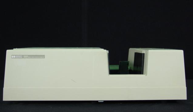 Photo Utilisé AGILENT / HP / HEWLETT-PACKARD / KEYSIGHT 8452A À vendre