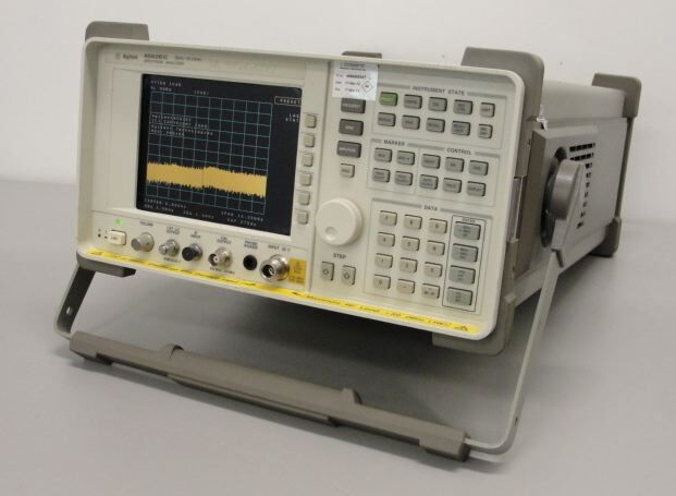 Photo Used AGILENT / HP / HEWLETT-PACKARD / KEYSIGHT 8562EC For Sale