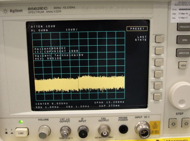 Photo Used AGILENT / HP / HEWLETT-PACKARD / KEYSIGHT 8562EC For Sale