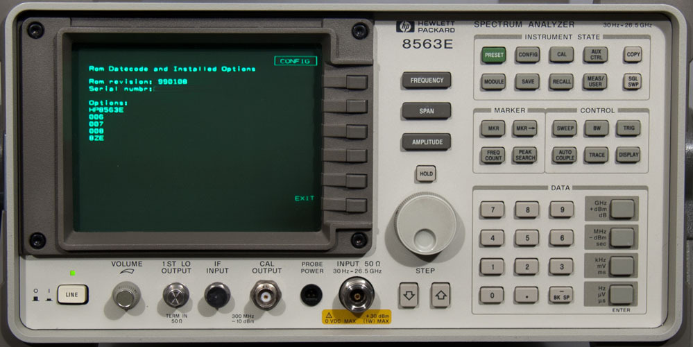 Photo Utilisé AGILENT / HP / HEWLETT-PACKARD / KEYSIGHT 8563E À vendre