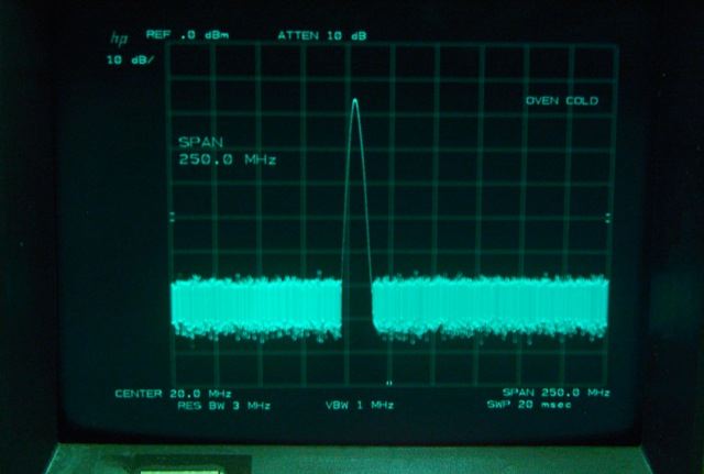 图为 已使用的 AGILENT / HP / HEWLETT-PACKARD / KEYSIGHT 8568B 待售