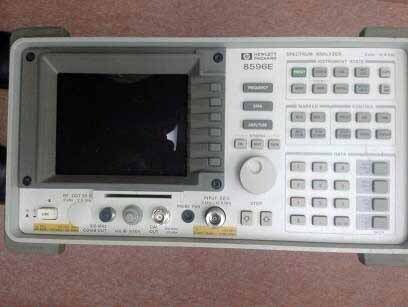 Foto Verwendet AGILENT / HP / HEWLETT-PACKARD / KEYSIGHT 8596E Zum Verkauf