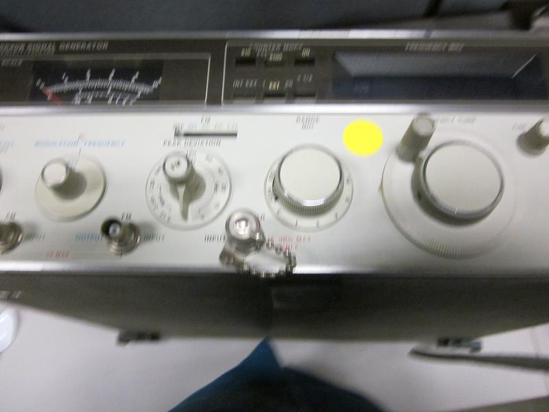 Photo Used AGILENT / HP / HEWLETT-PACKARD / KEYSIGHT 8640B For Sale