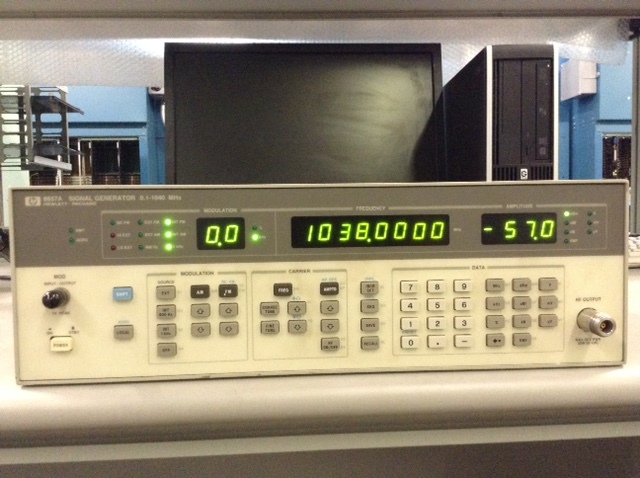 Photo Utilisé AGILENT / HP / HEWLETT-PACKARD / KEYSIGHT 8657A À vendre