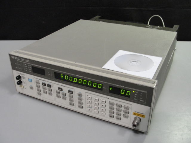 Photo Used AGILENT / HP / HEWLETT-PACKARD / KEYSIGHT 8657B For Sale