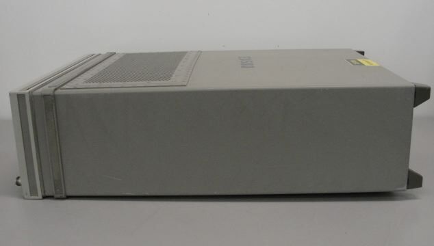 Photo Used AGILENT / HP / HEWLETT-PACKARD / KEYSIGHT 8665B For Sale