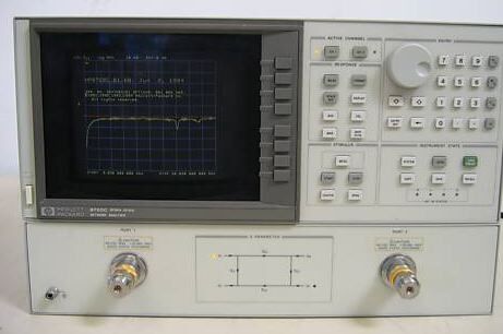 Photo Used AGILENT / HP / HEWLETT-PACKARD / KEYSIGHT 8720C For Sale