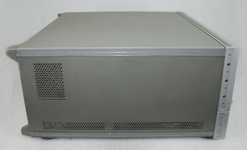 Photo Used AGILENT / HP / HEWLETT-PACKARD / KEYSIGHT 8720C For Sale