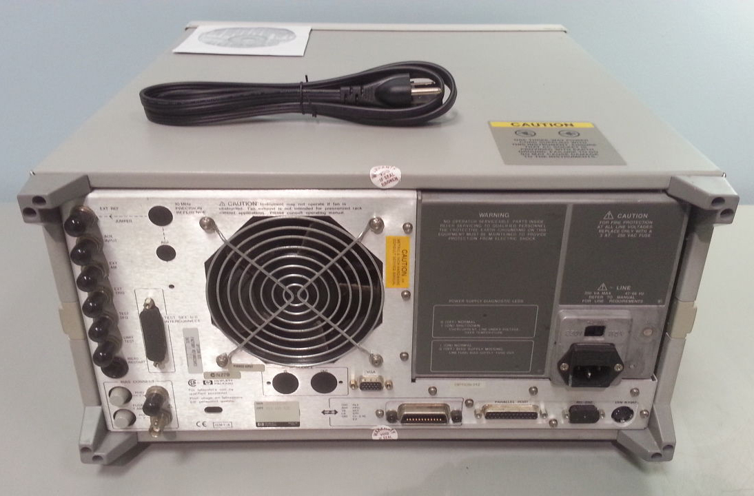 Photo Used AGILENT / HP / HEWLETT-PACKARD / KEYSIGHT 8720D For Sale