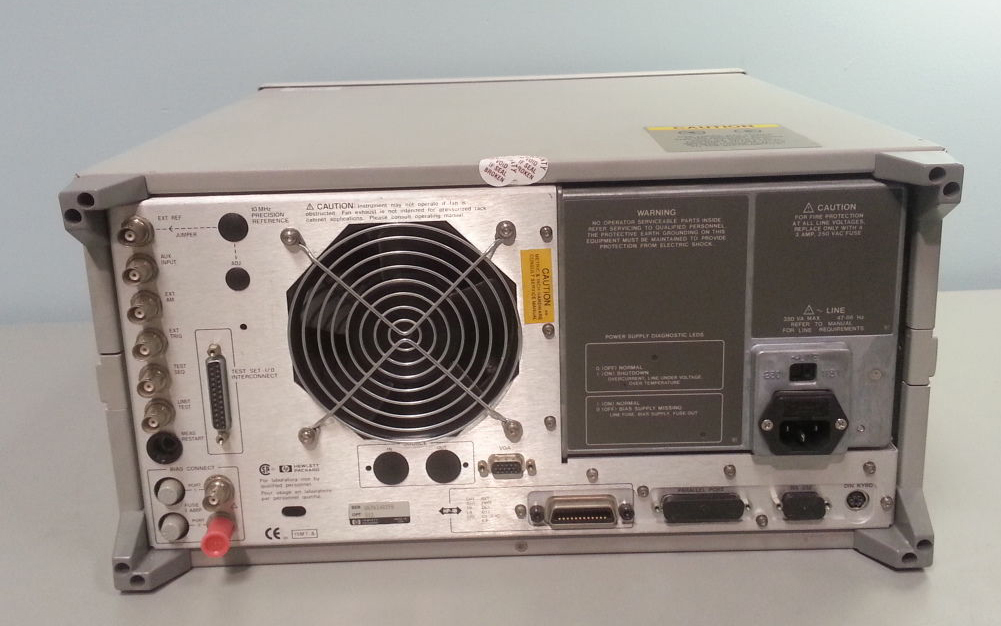 Photo Used AGILENT / HP / HEWLETT-PACKARD / KEYSIGHT 8720D For Sale