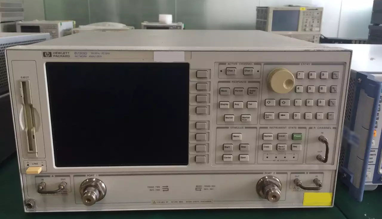 Foto Verwendet AGILENT / HP / HEWLETT-PACKARD / KEYSIGHT 8720D Zum Verkauf