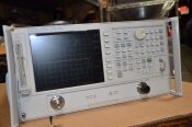 사진 사용됨 AGILENT / HP / HEWLETT-PACKARD / KEYSIGHT 8720ES 판매용