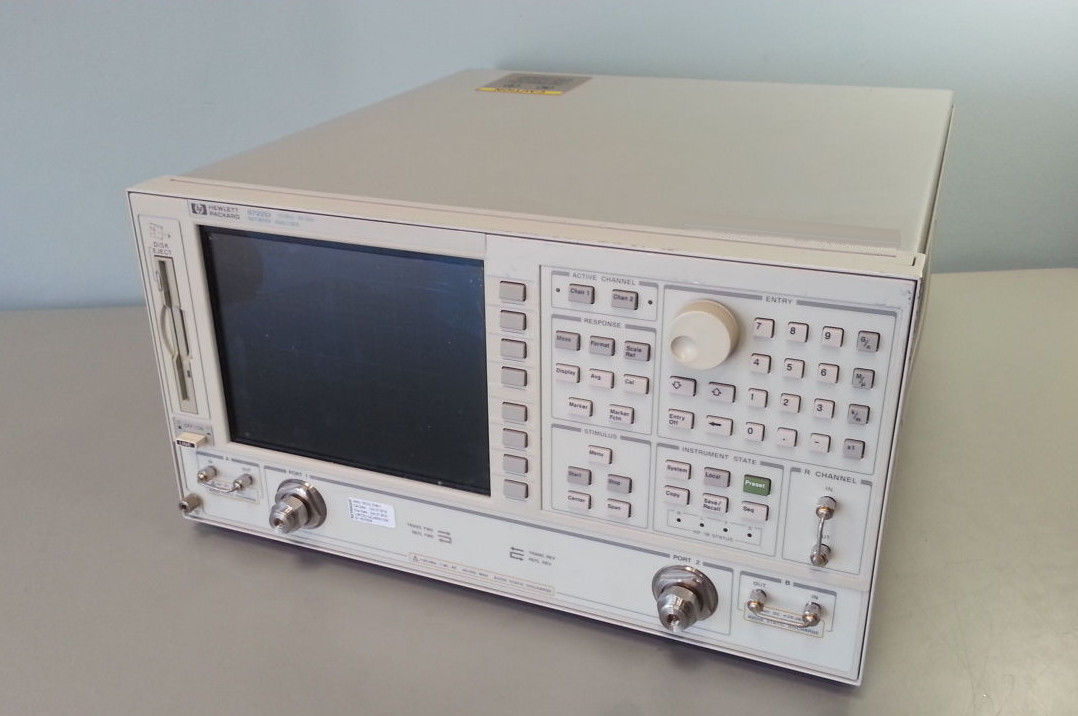 Photo Used AGILENT / HP / HEWLETT-PACKARD / KEYSIGHT 8722D For Sale