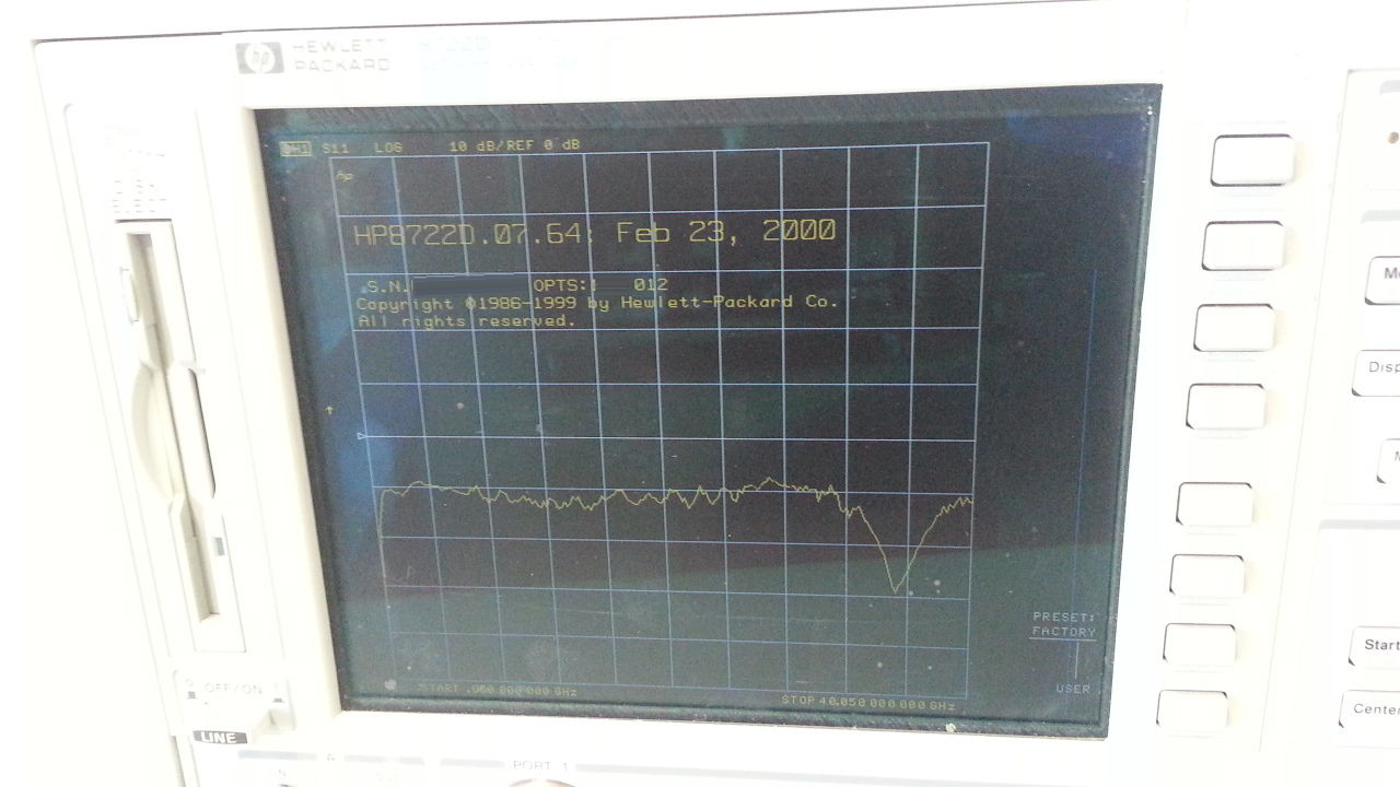 Photo Used AGILENT / HP / HEWLETT-PACKARD / KEYSIGHT 8722D For Sale