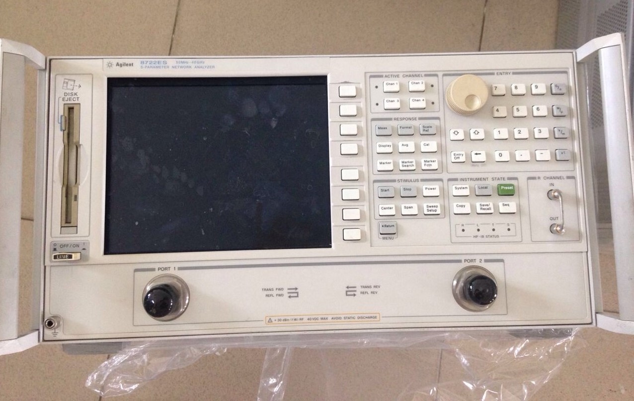 Photo Used AGILENT / HP / HEWLETT-PACKARD / KEYSIGHT 8722ES For Sale