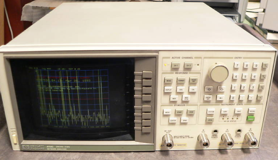 Photo Used AGILENT / HP / HEWLETT-PACKARD / KEYSIGHT 8753C For Sale