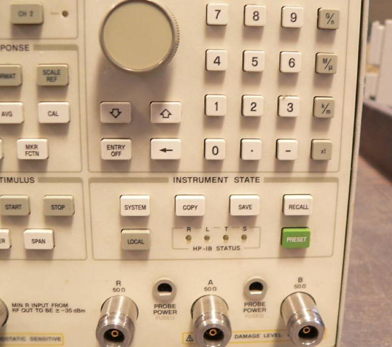 フォト（写真） 使用される AGILENT / HP / HEWLETT-PACKARD / KEYSIGHT 8753C 販売のために