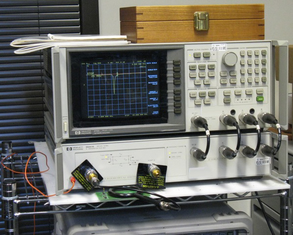 Photo Used AGILENT / HP / HEWLETT-PACKARD / KEYSIGHT 8753C For Sale