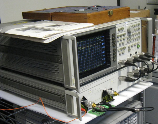 Photo Used AGILENT / HP / HEWLETT-PACKARD / KEYSIGHT 8753C For Sale