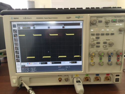 Photo Used AGILENT / HP / HEWLETT-PACKARD / KEYSIGHT DSA 90404A For Sale