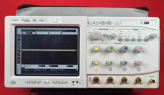 Photo Utilisé AGILENT / HP / HEWLETT-PACKARD / KEYSIGHT DSO80304B À vendre