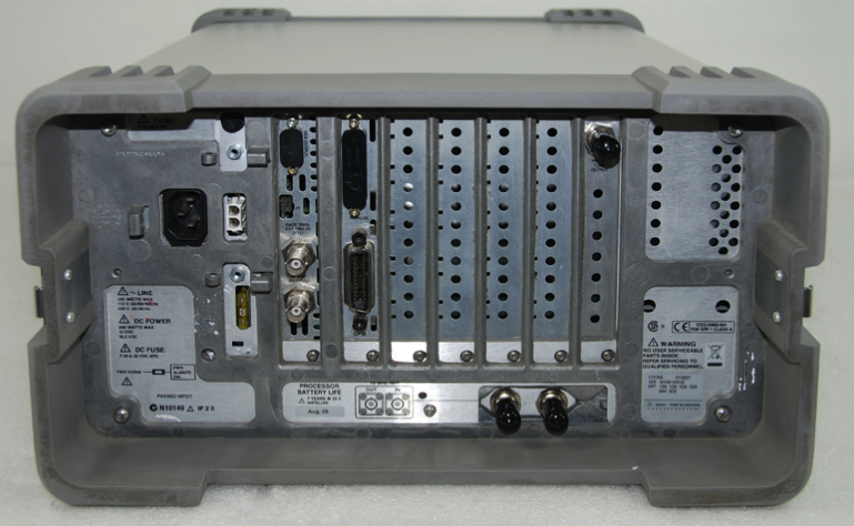 Foto Verwendet AGILENT / HP / HEWLETT-PACKARD / KEYSIGHT E4405B Zum Verkauf