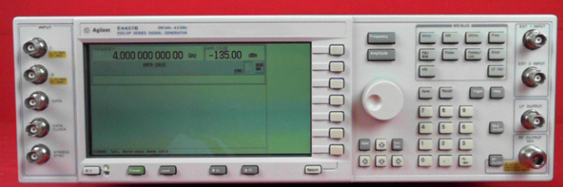 사진 사용됨 AGILENT / HP / HEWLETT-PACKARD / KEYSIGHT E4437B 판매용