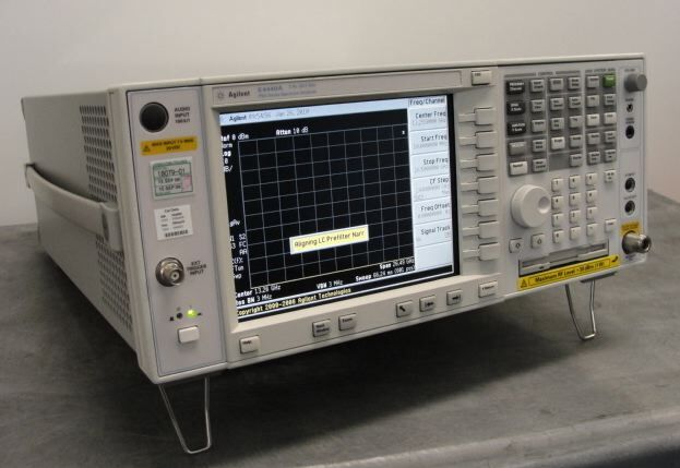 Photo Used AGILENT / HP / HEWLETT-PACKARD / KEYSIGHT E4440A For Sale