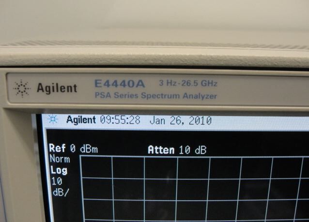 Photo Used AGILENT / HP / HEWLETT-PACKARD / KEYSIGHT E4440A For Sale